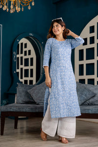Thumbnail for Women Blue Printed Straight Kurta with Three Quarter Sleeves - Rasiya