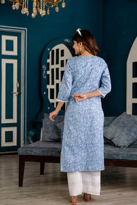 Thumbnail for Women Blue Printed Straight Kurta with Three Quarter Sleeves - Rasiya