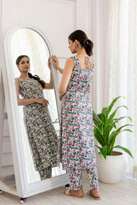 Thumbnail for Women Off White and Purple Printed Straight Kurta With Trouser - Rasiya