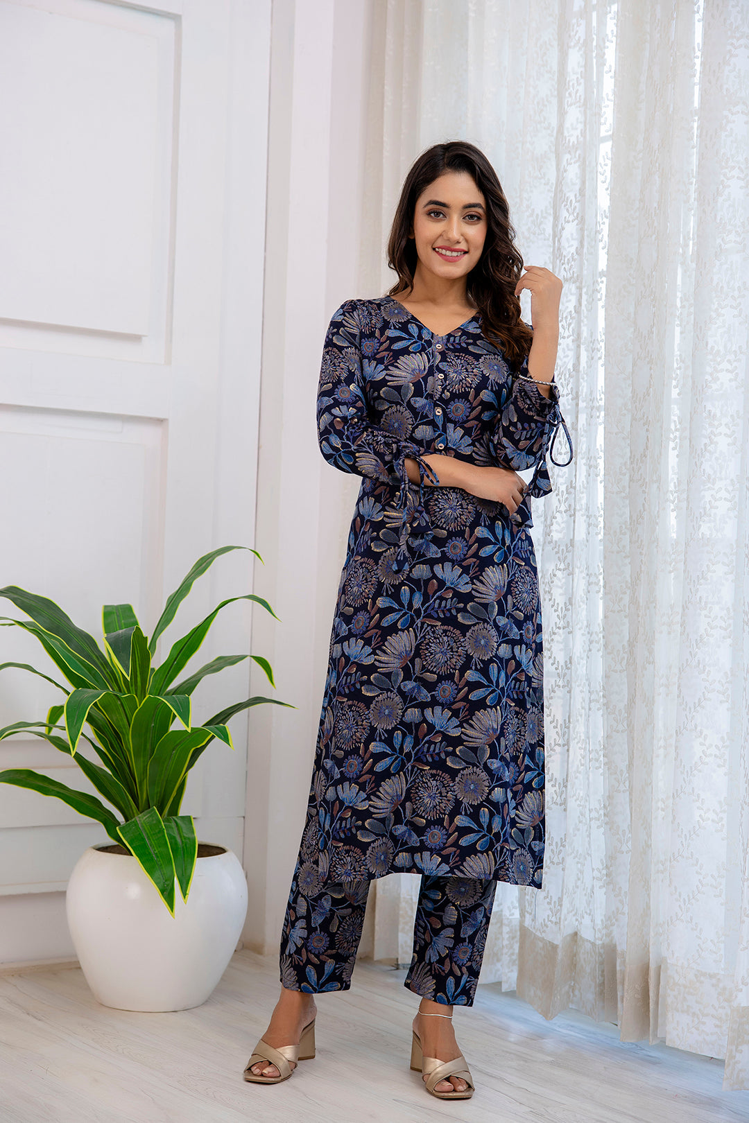 Women Navy Blue Ethnic Printed Straight Kurta With Trouser - Rasiya