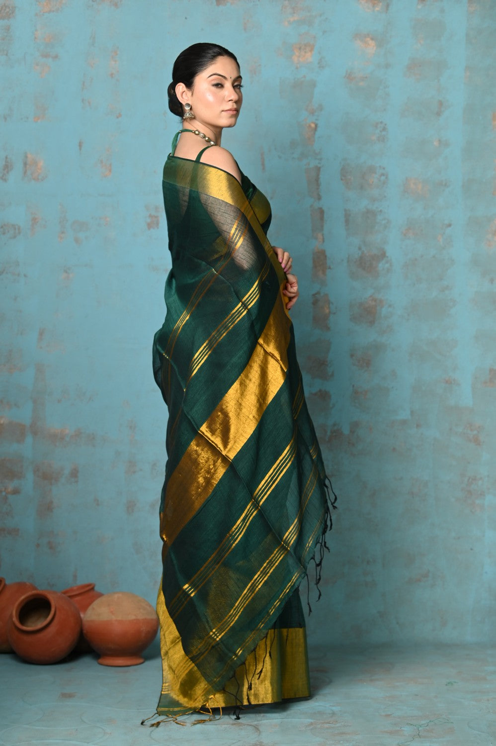 Very Much Indian Tyohaar - Handloom Pure Cotton Linen Saree With Golden Border - Dark Green - Distacart