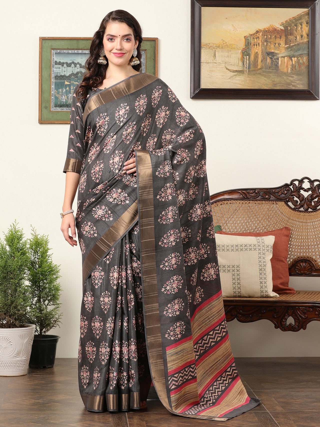NOZ2TOZ Women's Silk Blend Charcoal Grey Printed Designer Saree With Blouse Piece