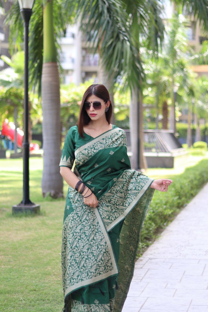 Aastha Fashion Green Woven Handloom Raw Silk Saree with Blouse - Distacart