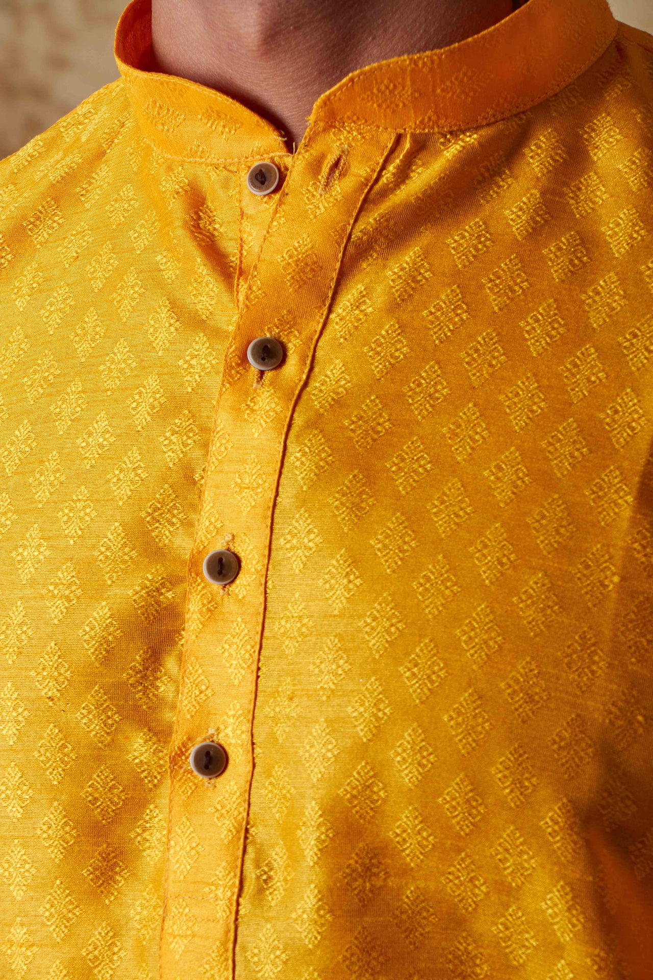 Bluesaanchi Men's Yellow Banarasi Silk Kurta Set
