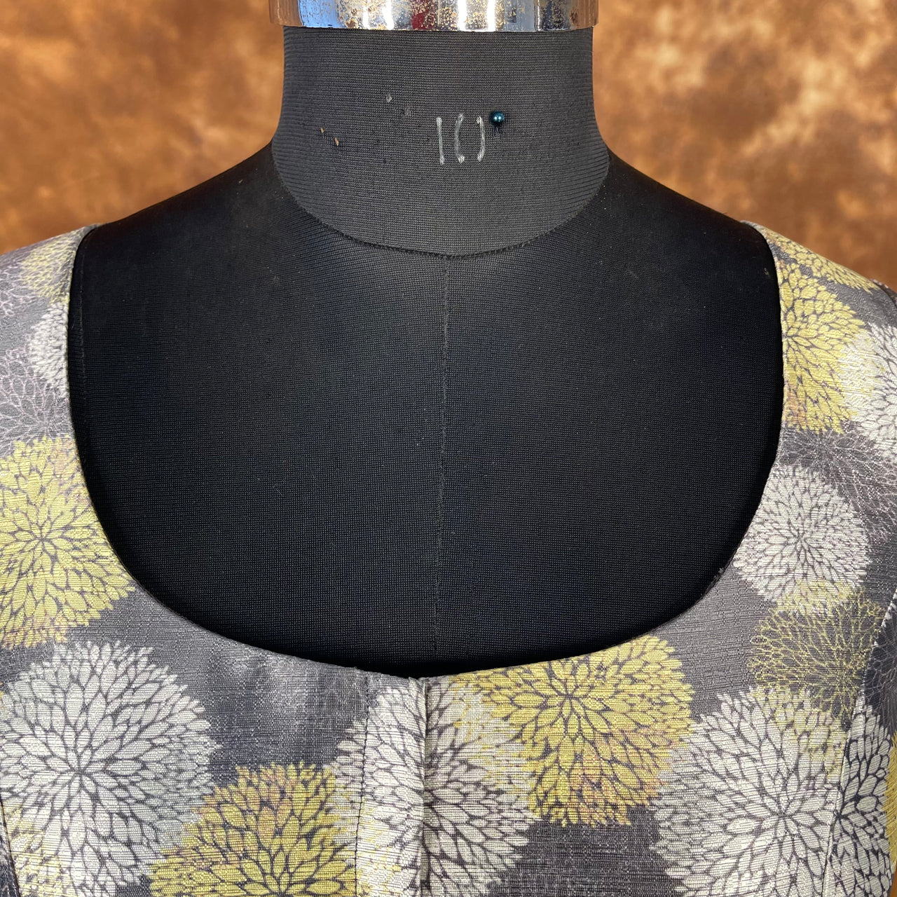 Multi Print Facade Ash Grey Coloured Silk Ready to Wear Blouse - kapda Tailor - Distacart
