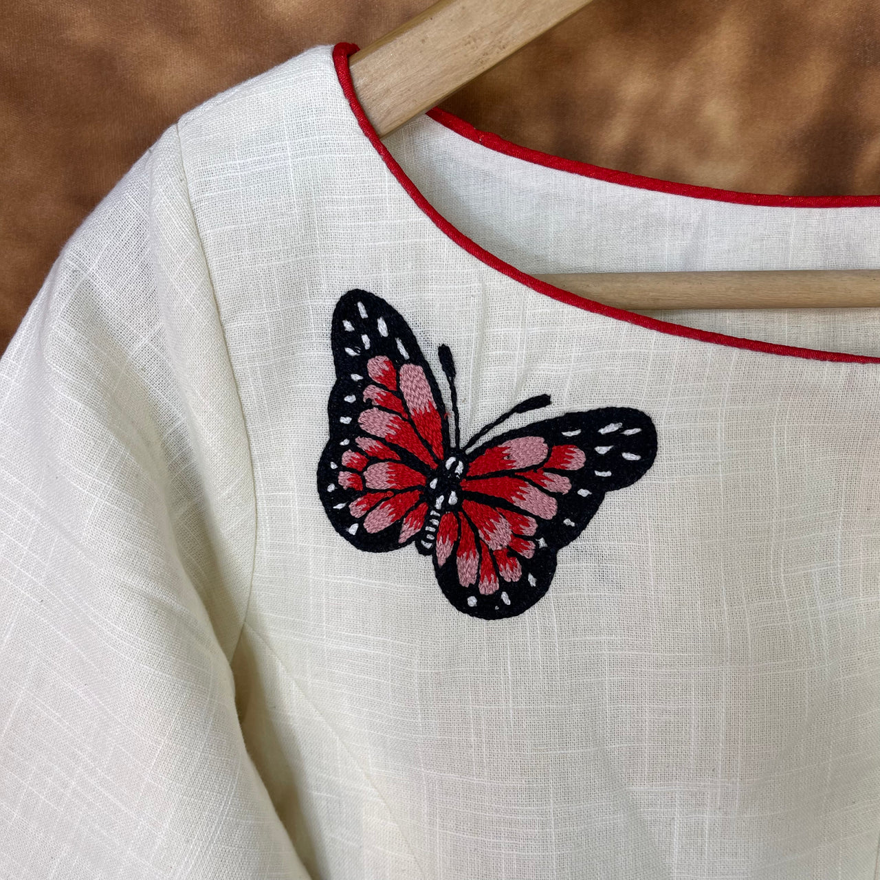 Butterfly Nector Off White Coloured Slub Cotton Ready to Wear Blouse - kapda Tailor - Distacart