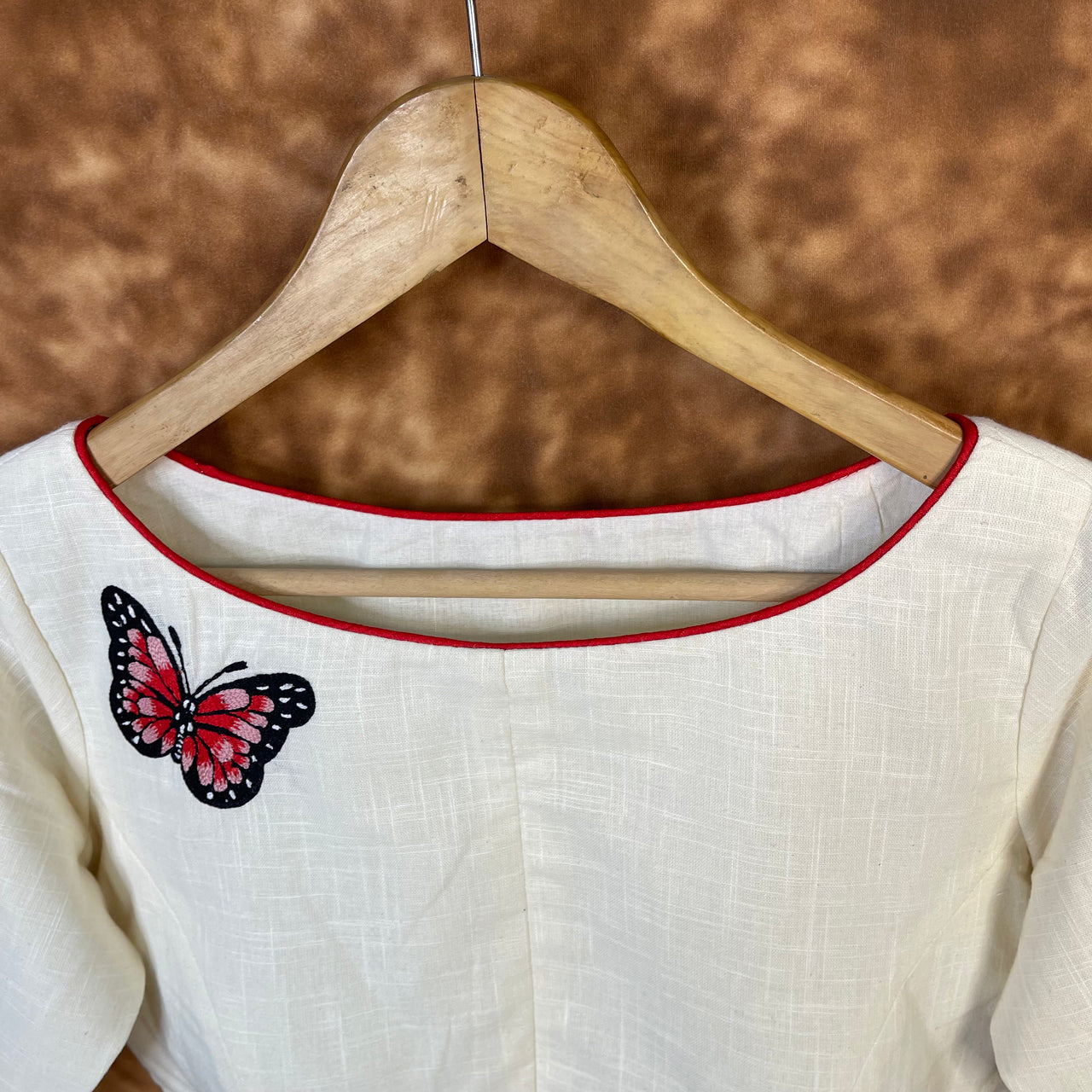 Butterfly Nector Off White Coloured Slub Cotton Ready to Wear Blouse - kapda Tailor - Distacart
