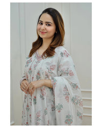 Thumbnail for NOZ2TOZ Women White Printed Viscose Rayon Kurta And Pant Set