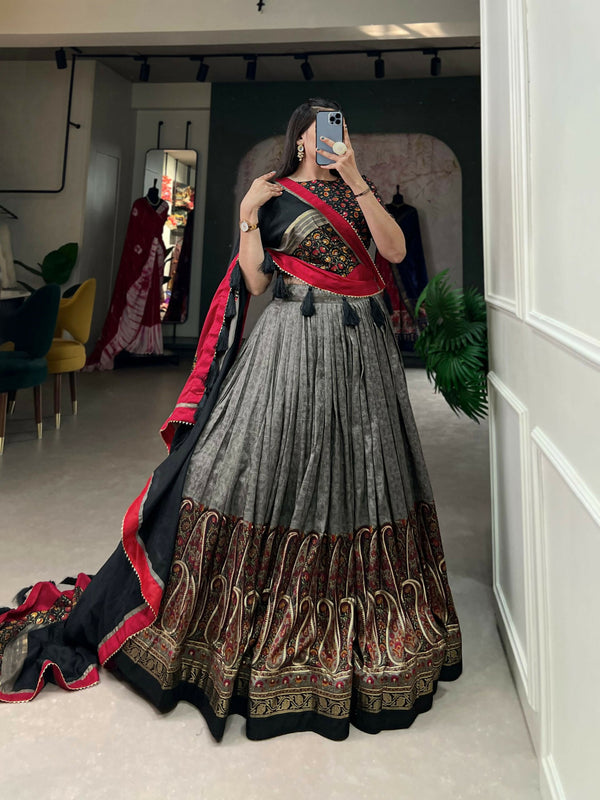 Vastranavya Kashmiri Print With Foil Print Lehenga with Unstitched Printed Blouse - Grey - Distacart
