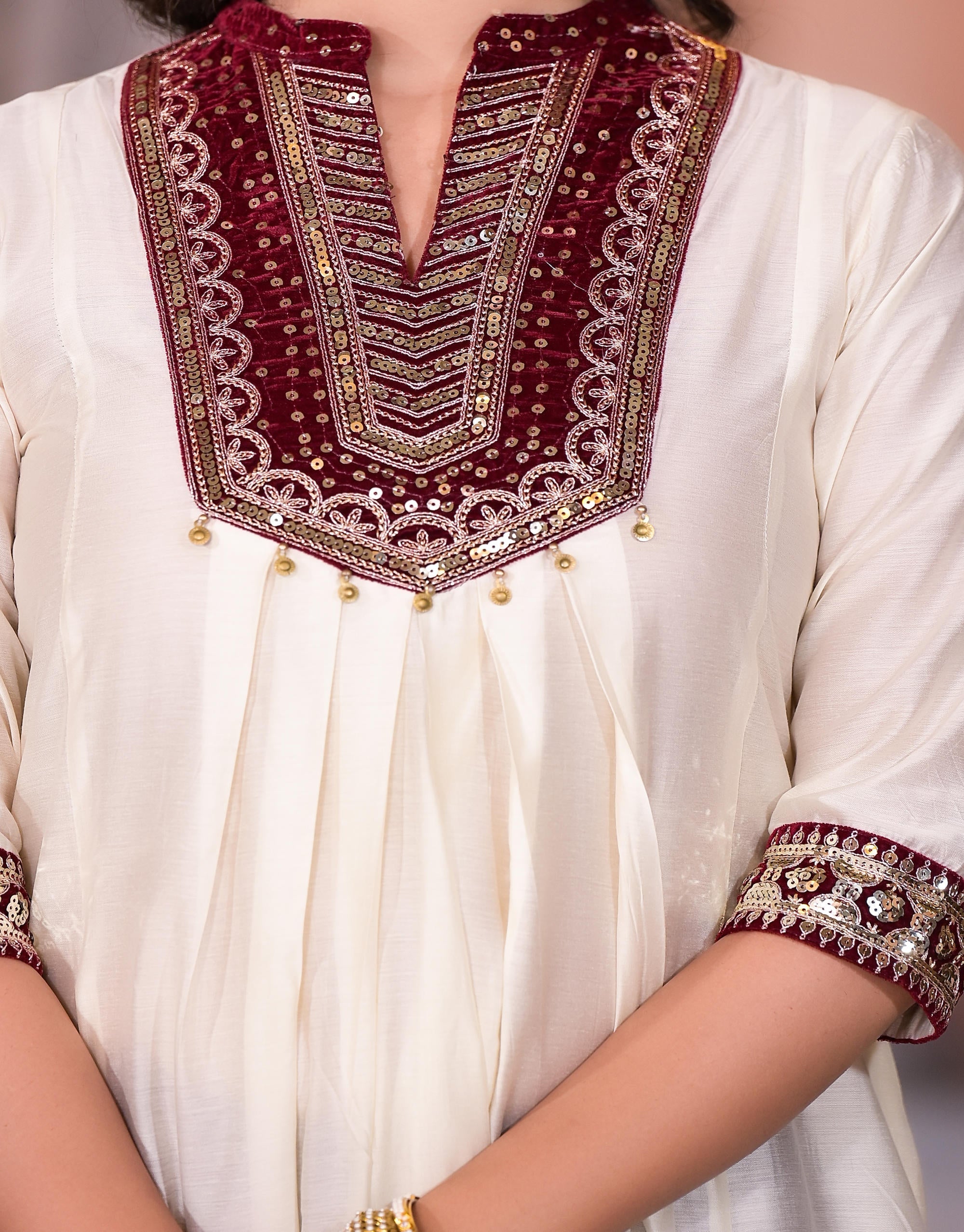 Juniper Women's Ivory Zari Embroidered Chanderi Kurta Set With Sequins & Beads - Distacart