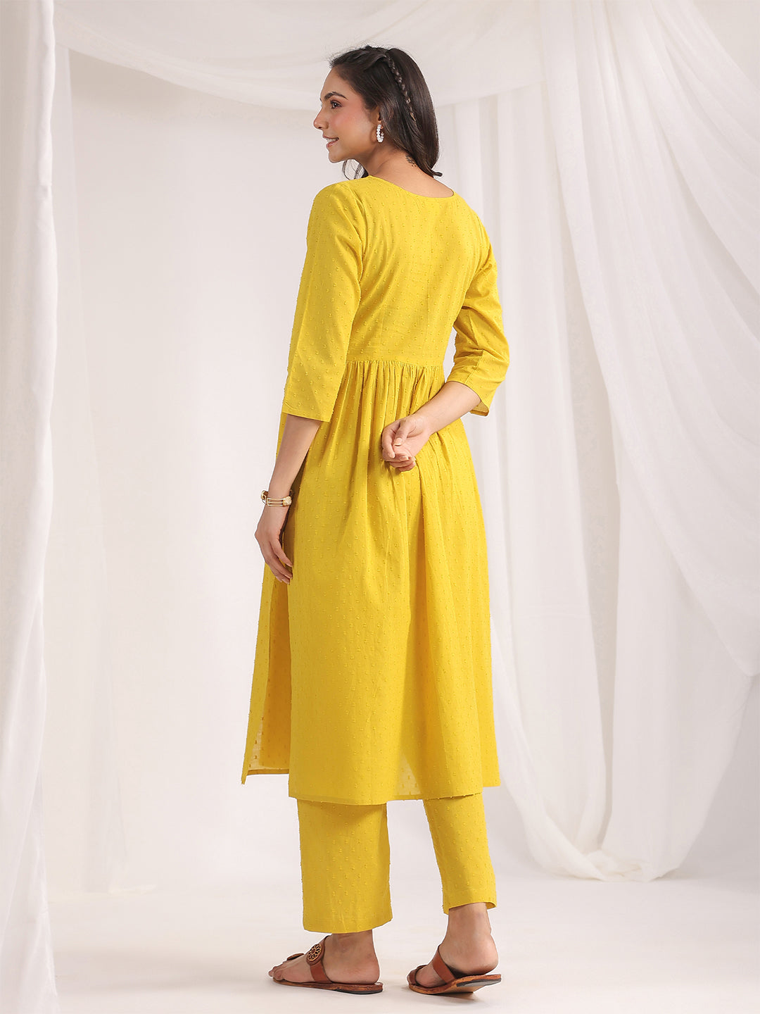 Janasya Gathering Dobby Cotton Yellow Self Design V-Neck Set - Distacart