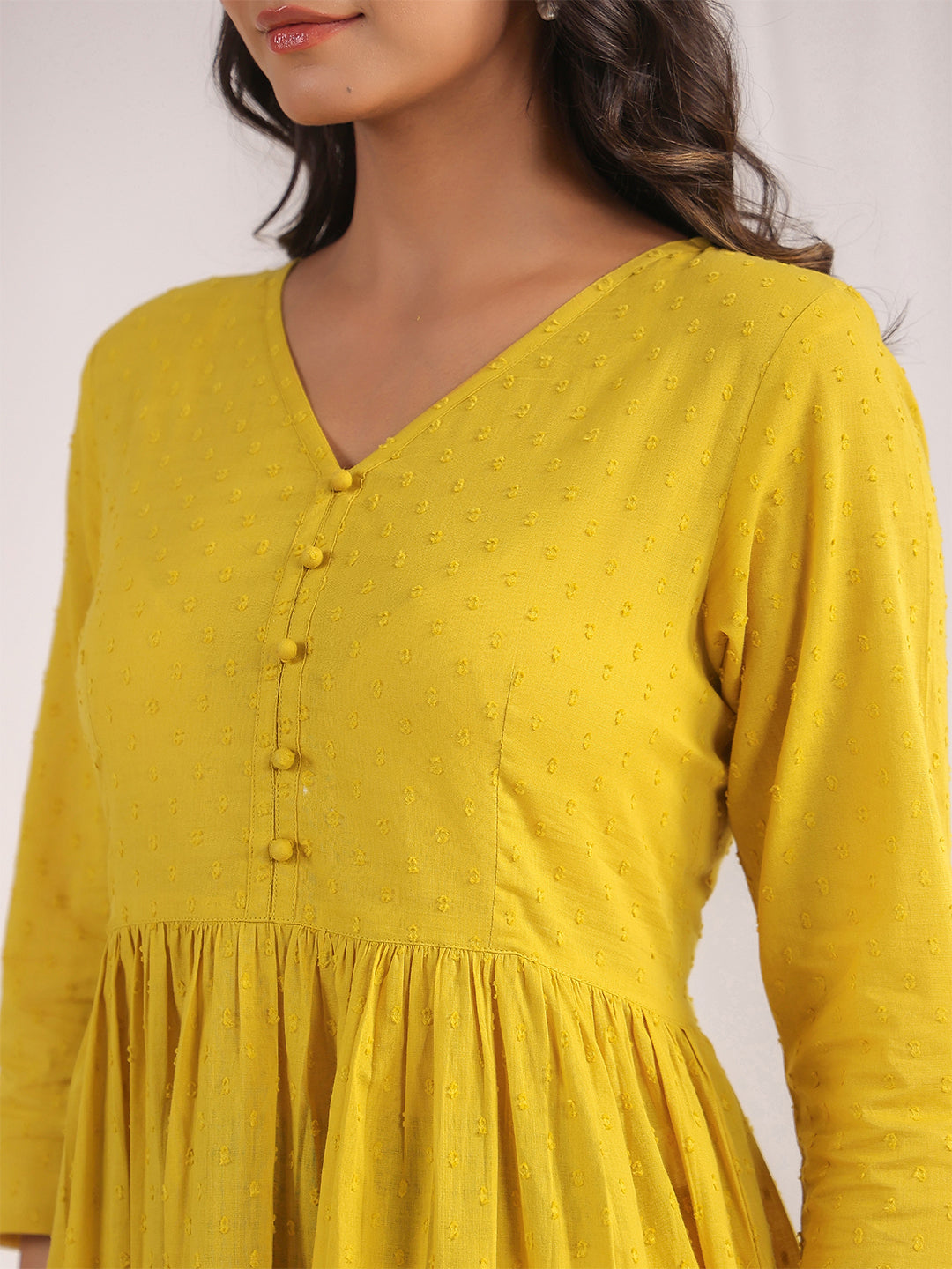 Janasya Gathering Dobby Cotton Yellow Self Design V-Neck Set - Distacart