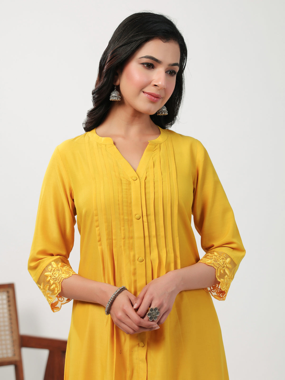 Janasya A-Line Muslin Yellow Embroidered V-Neck with Band Collar Kurta & Bottom - Distacart