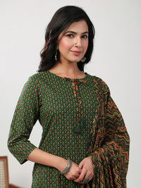 Thumbnail for Janasya Straight Cambric Green Ethnic Motifs Notch Neck Set