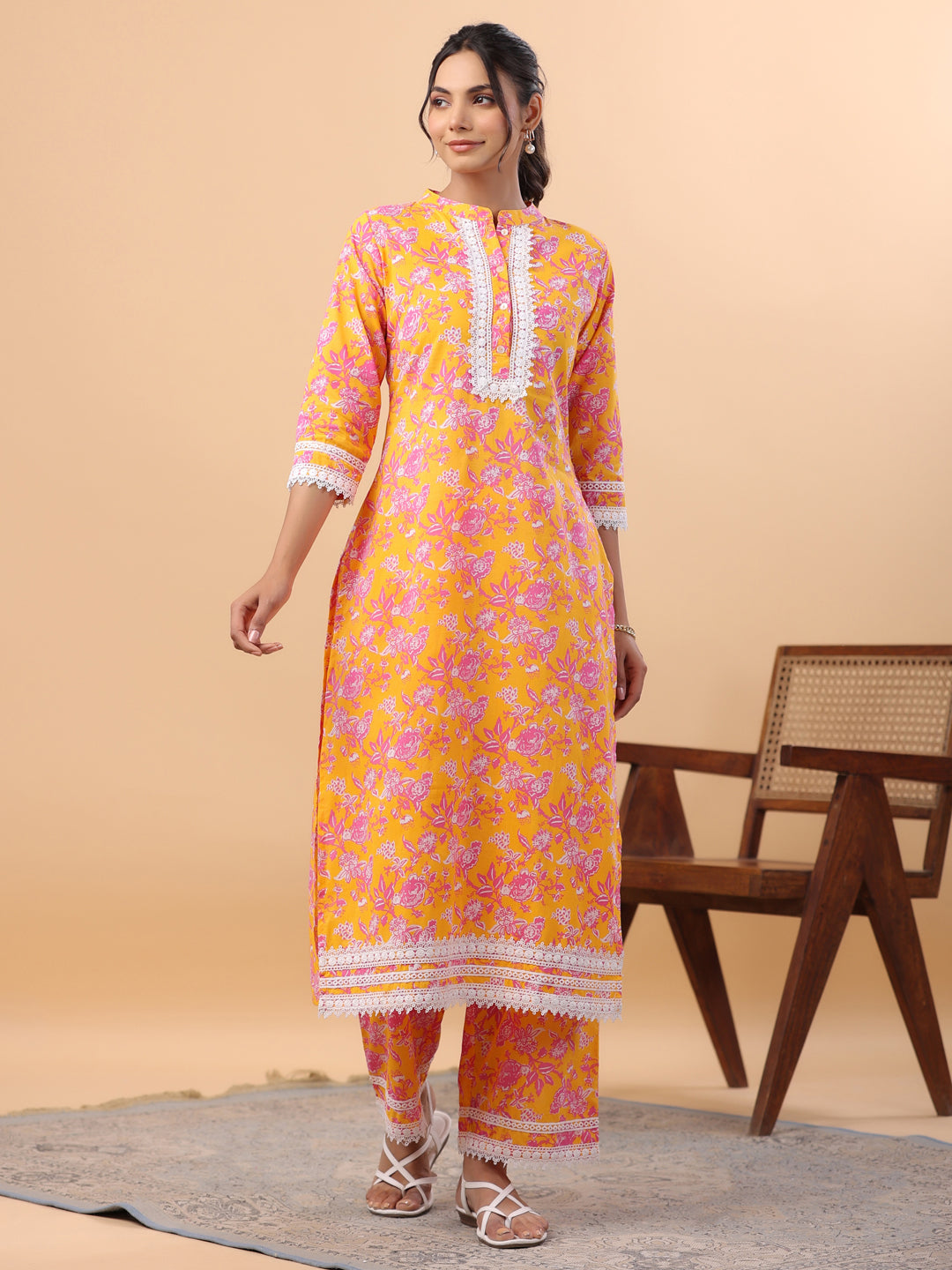Janasya Straight Cambric Orange Floral Band Collar Kurta & Bottom