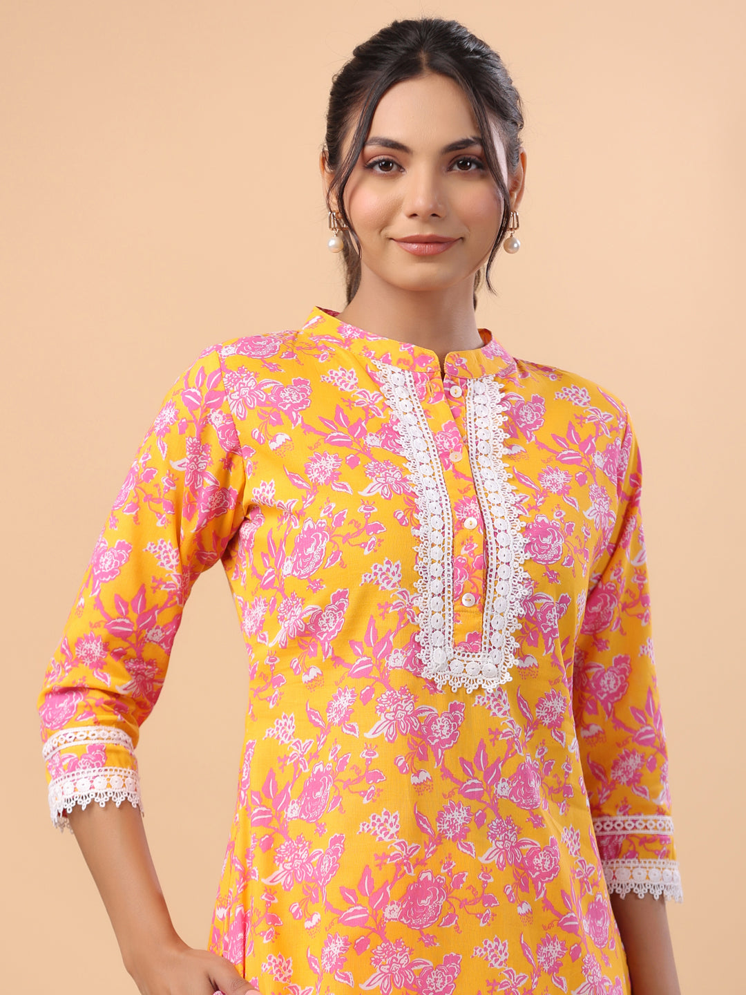 Janasya Straight Cambric Orange Floral Band Collar Kurta & Bottom