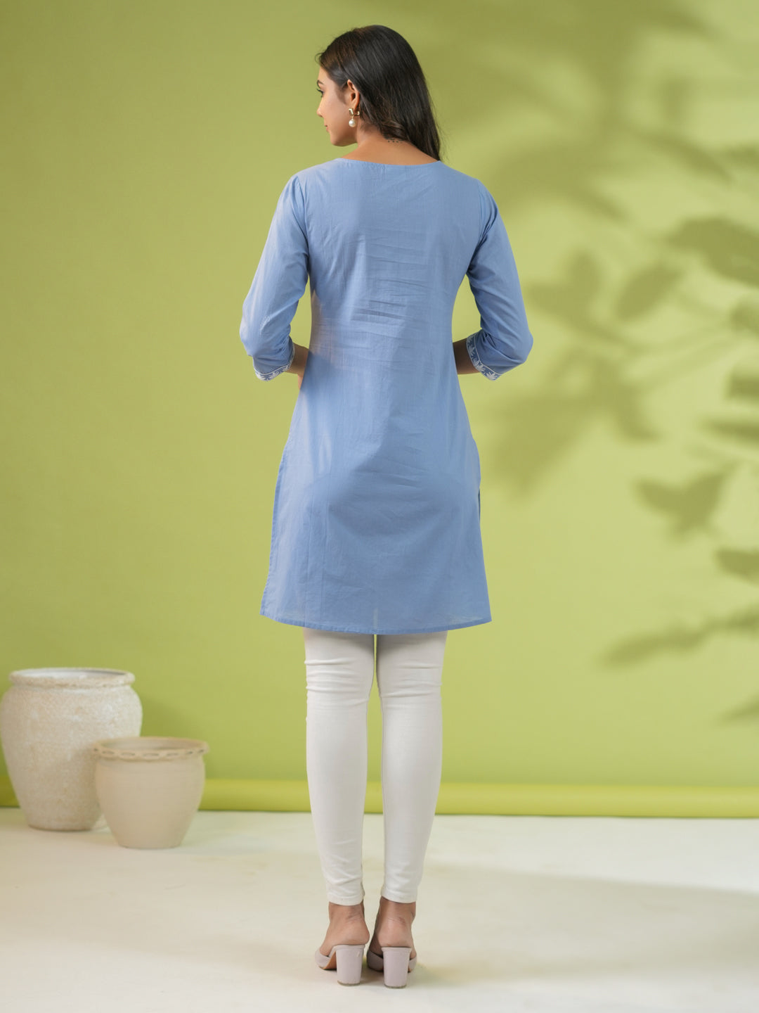 Janasya Straight Cambric Blue Embroidered Round Neck Tunic