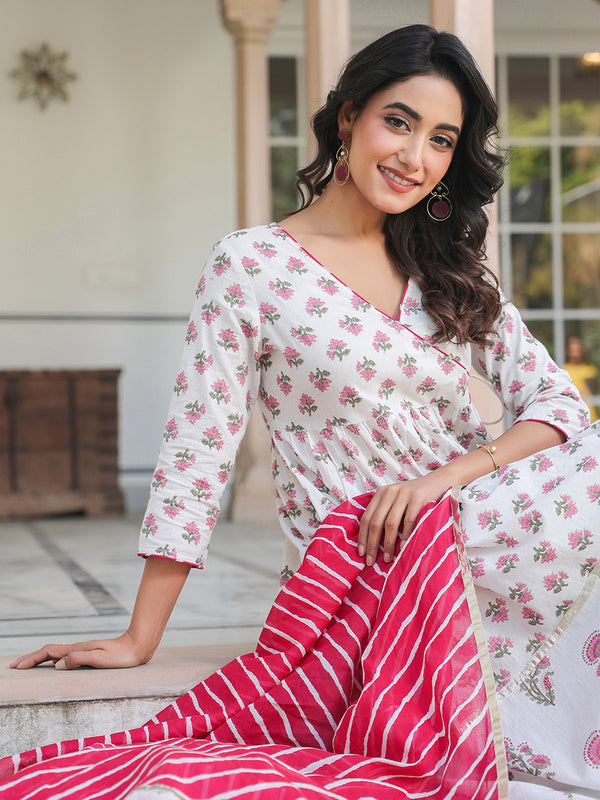 Janasya Light Cotton Floral Angrakha Kurta Set