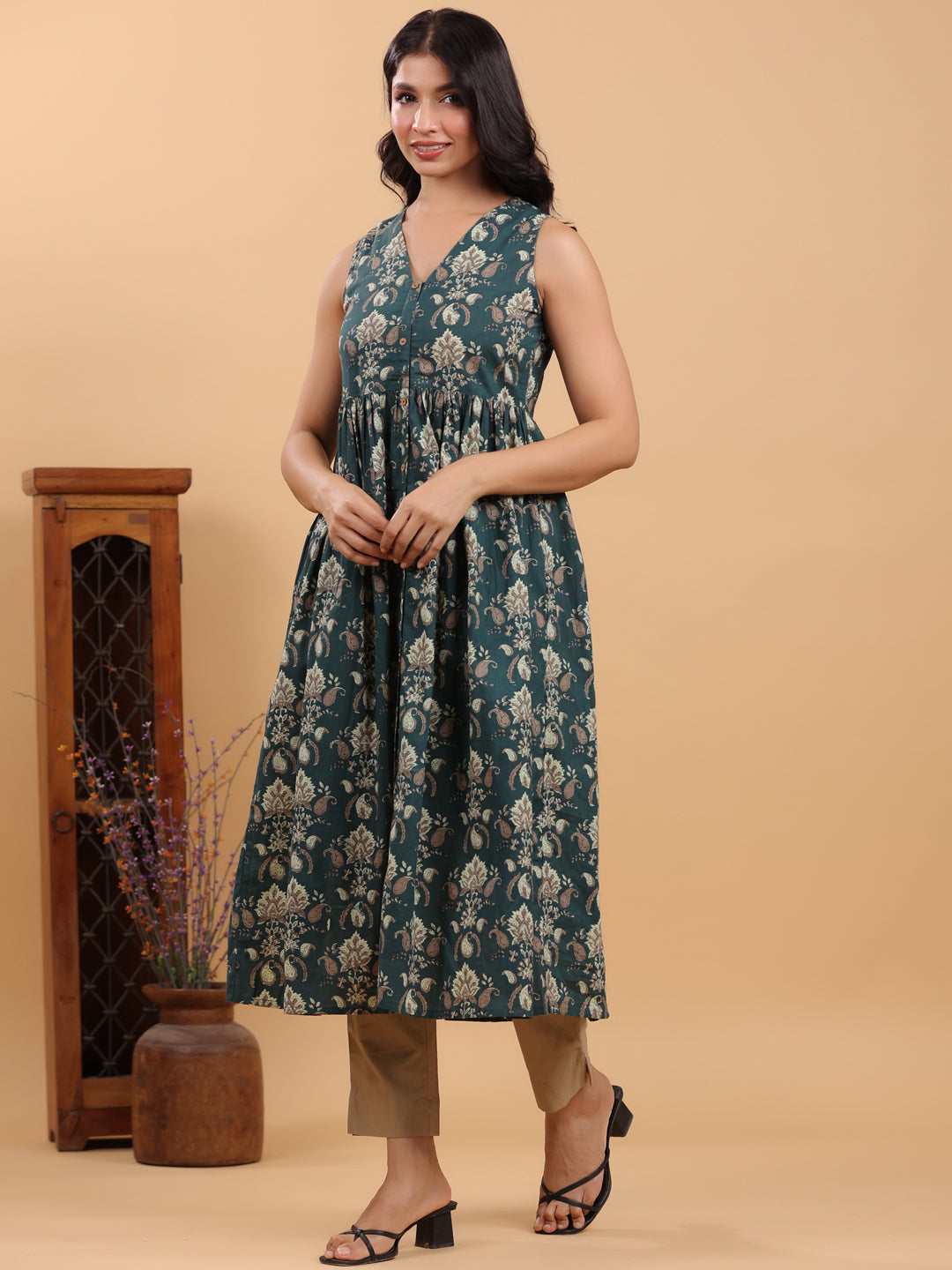 Janasya Dark Green Cambric Ethnic Motifs Kurta - Distacart