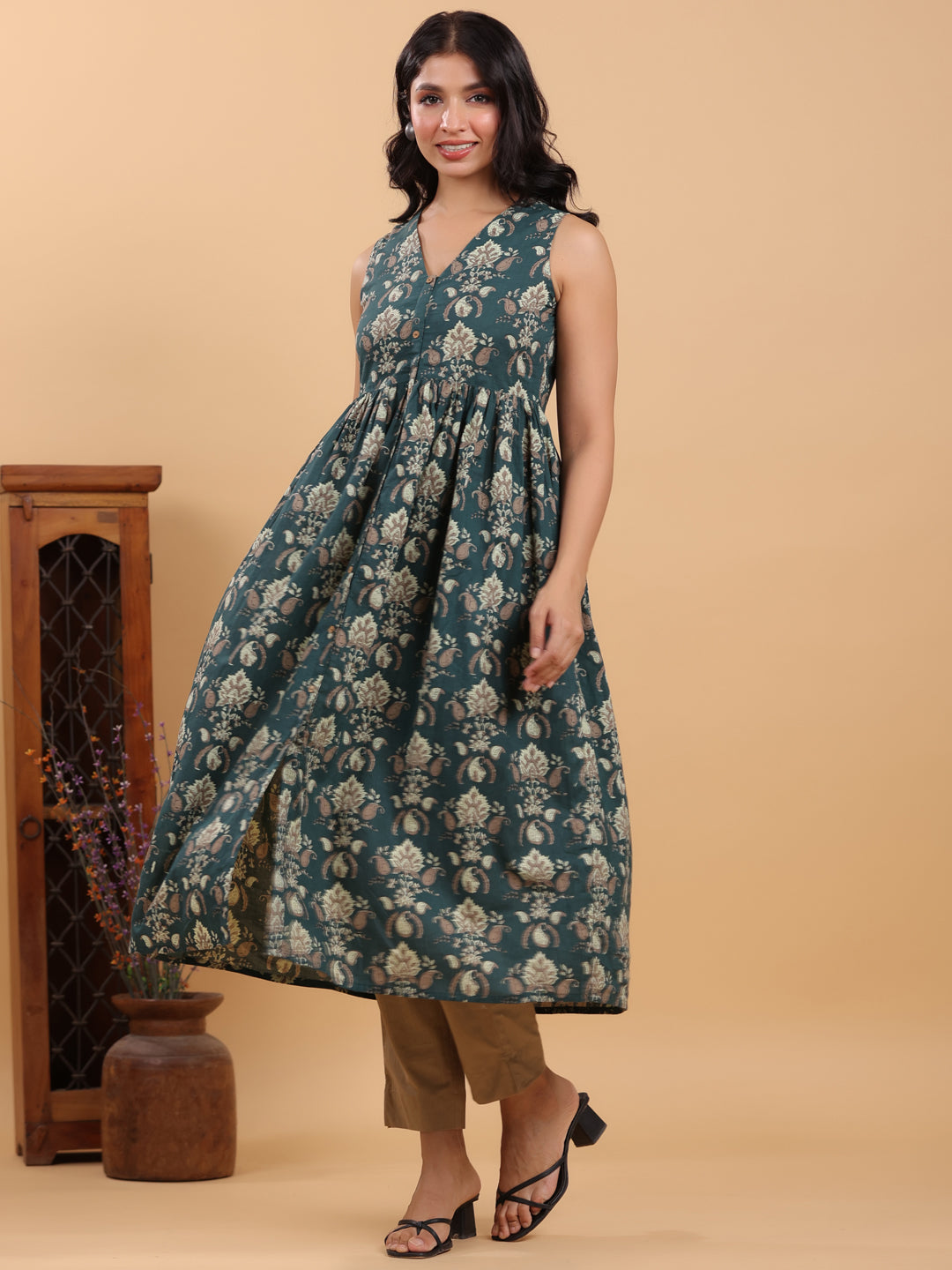 Janasya Dark Green Cambric Ethnic Motifs Kurta - Distacart