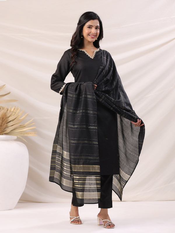 Janasya Dark Cotton Blend Solid Straight Kurta Set
