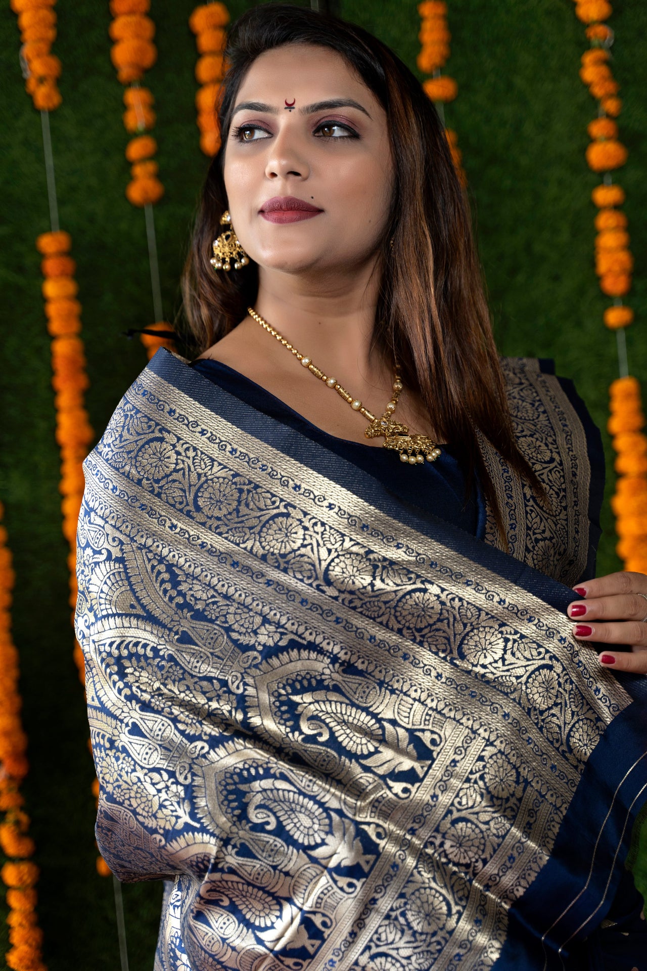 Jyoti Fashion Women's Navy Blue Handloom Banarasi Silk Zari Woven Saree with Blouse