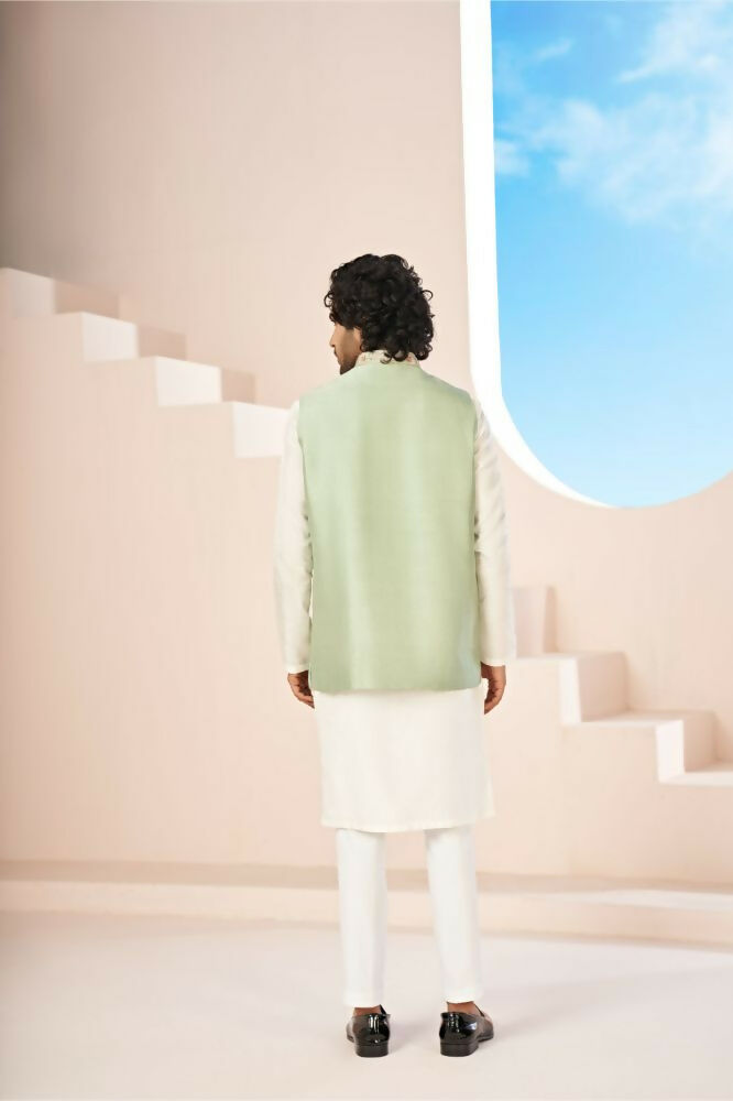 STUDIO_99_24.76596 (1)