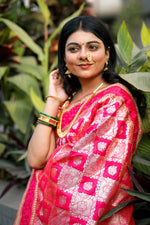 Thumbnail for NOZ2TOZ Women Pink Katan Silk Saree - Distacart