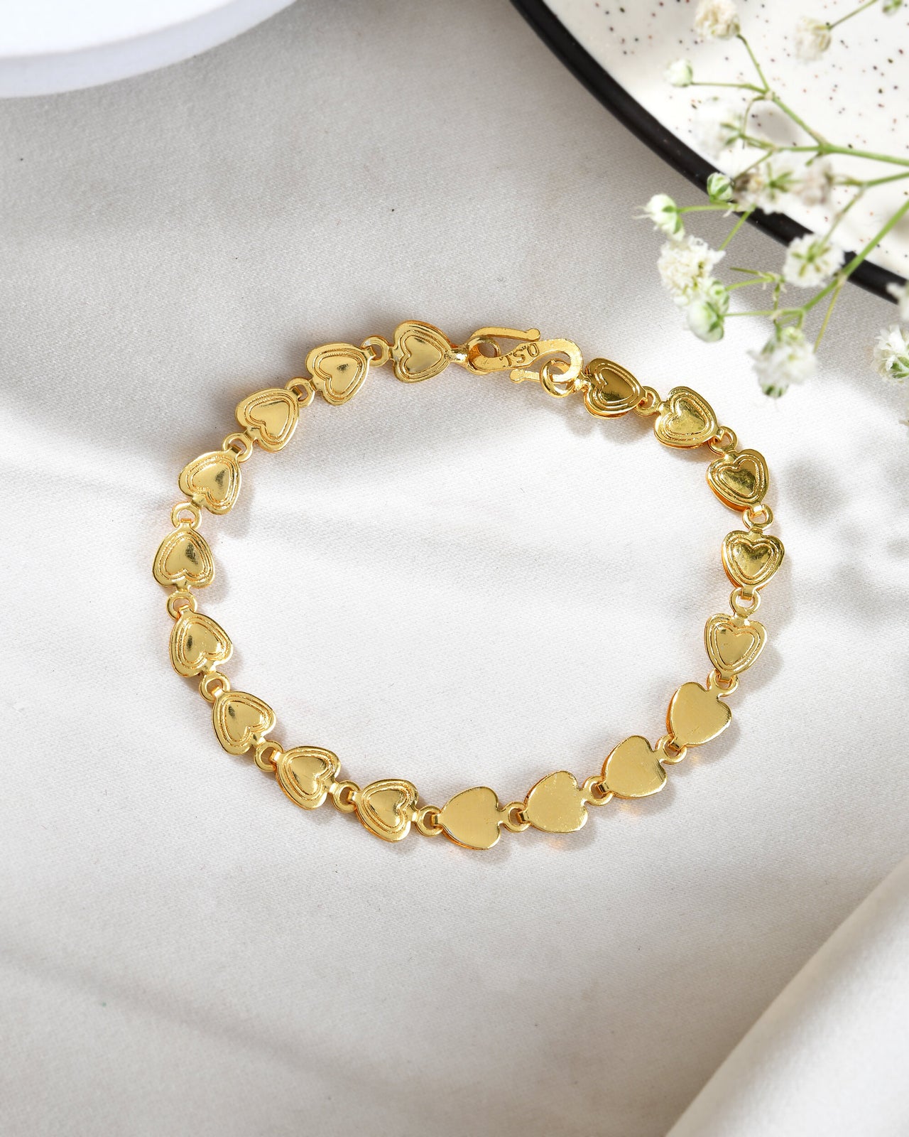 Jewels Nest Elegant Fancy Gold Bracelet with Heart-Shaped Links