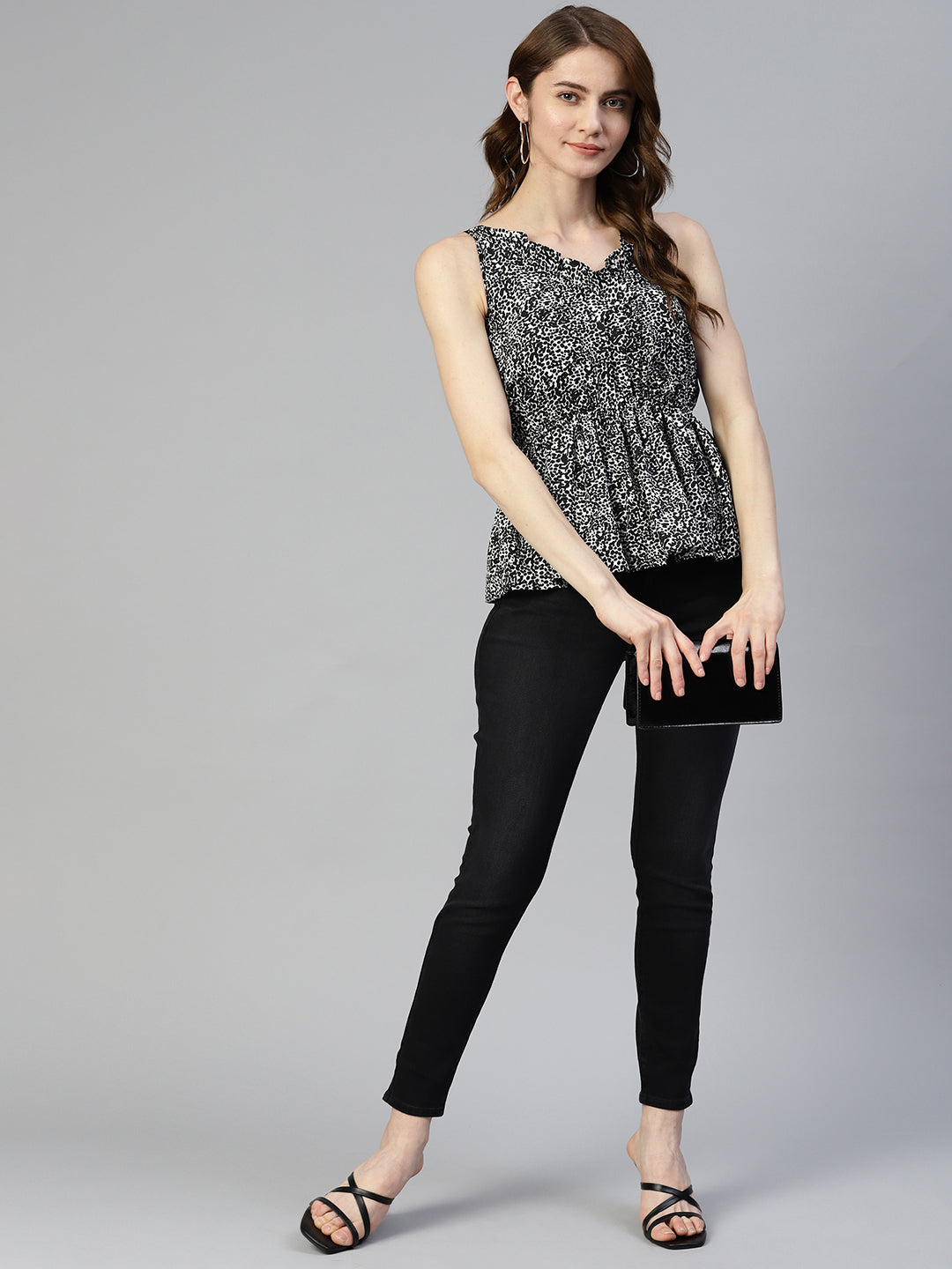 Jainish Women's Printed crop top with frills - Black - Distacart