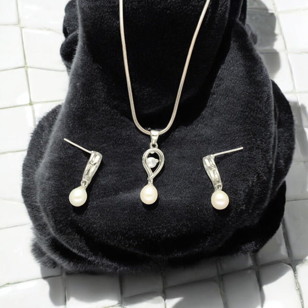 J Pearls Amora Pearl Pendant Set - Distacart