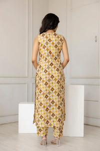 Thumbnail for Women Multi Color Printed Straight Kurta With Trouser - Rasiya