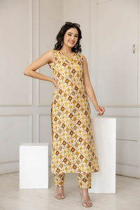 Thumbnail for Women Multi Color Printed Straight Kurta With Trouser - Rasiya