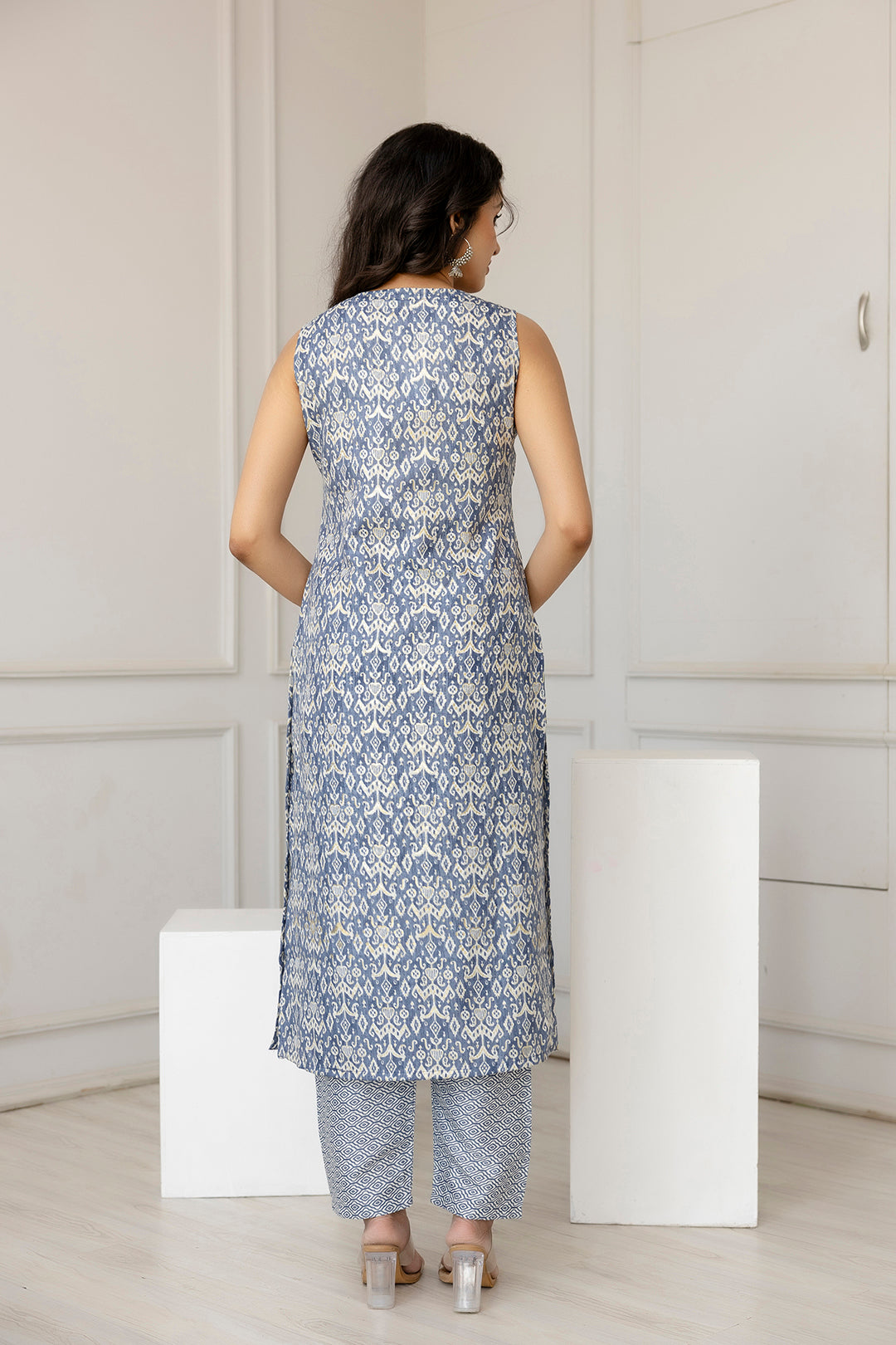 Women Grey Color Printed Straight Kurta With Trouser - Rasiya