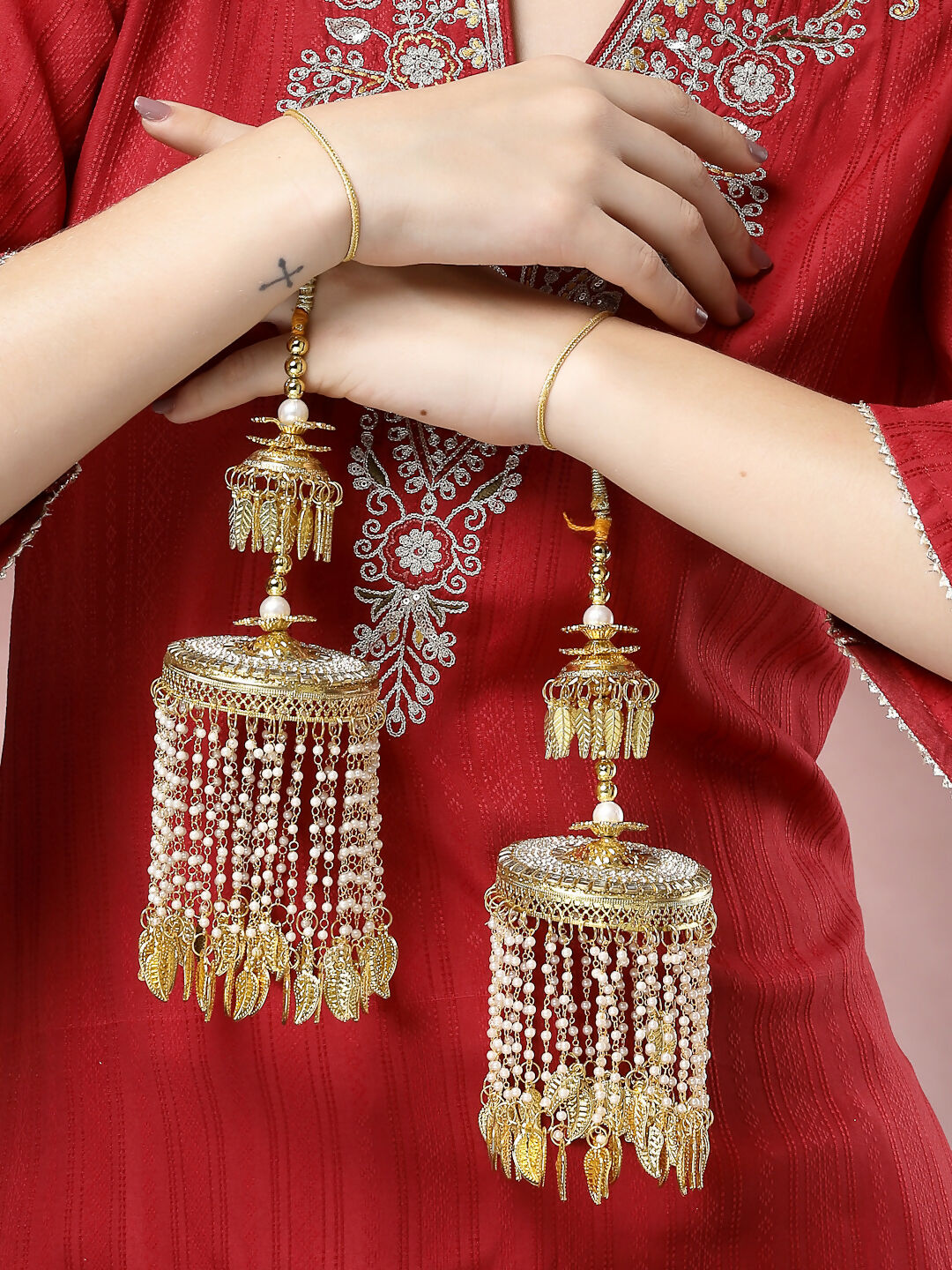 NVR Women's Pack Of 2 Gold Plated Kundan Bridal Heavy Kaleera Sets