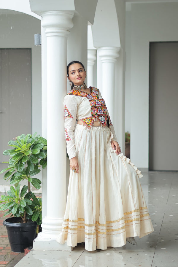 Prazu Fashion Off White Kora Cotton Kutchi Gamthi Navaratri Lehenga