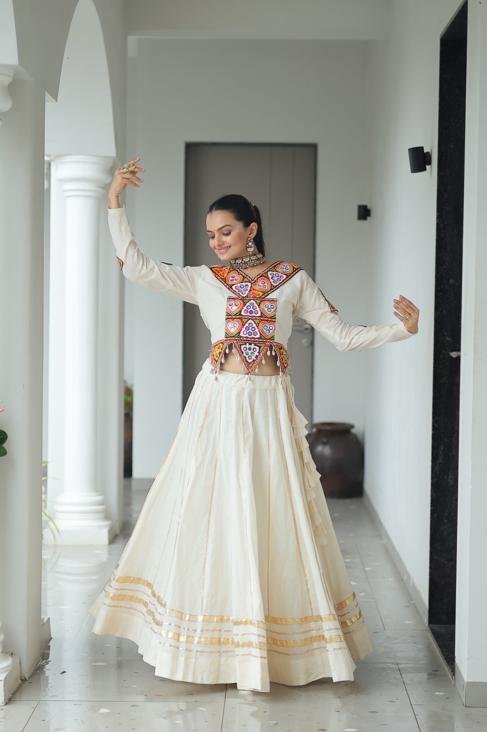 Prazu Fashion Off White Kora Cotton Kutchi Gamthi Navaratri Lehenga