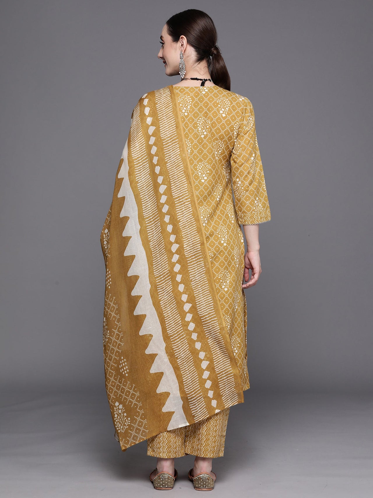 Women Mustard Printed Straight Kurta Trousers With Dupatta Set - Taantav