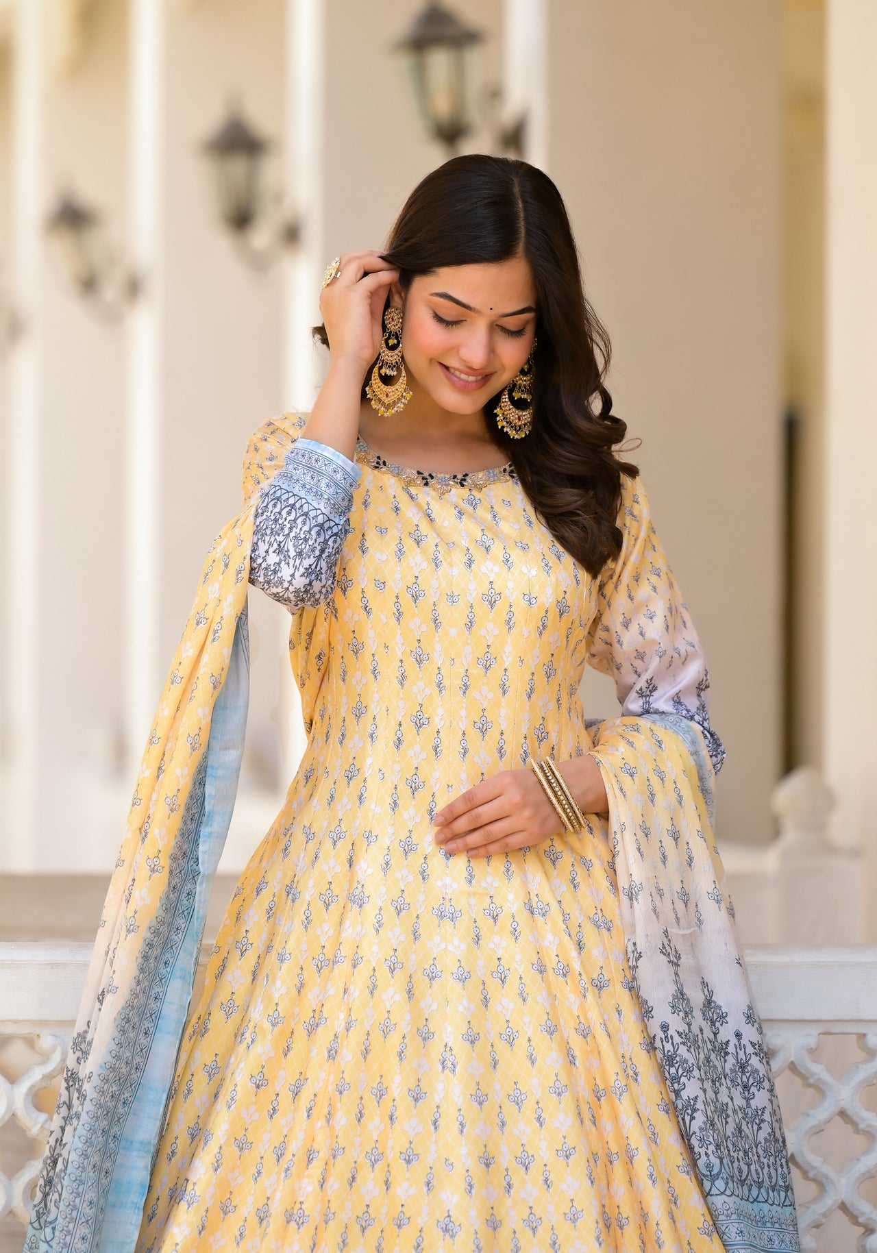 Samyukta37004D
