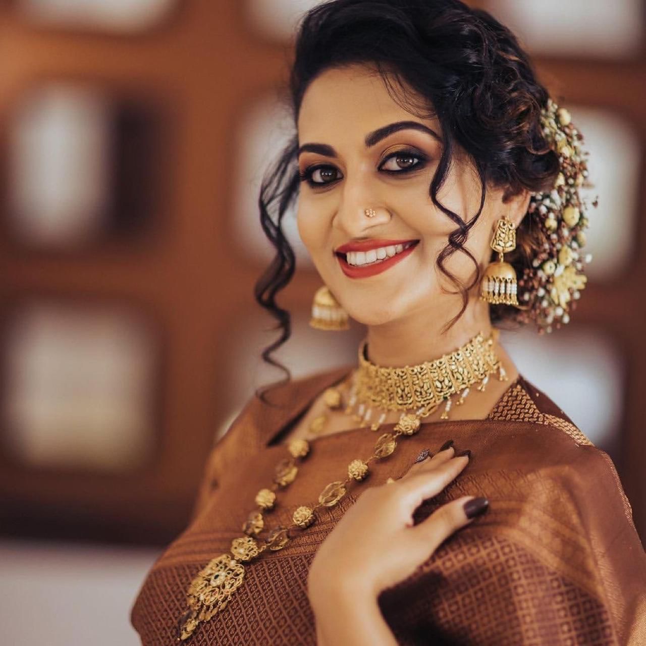 NOZ2TOZ Jacquard Lichi Silk Brown Saree With Unstitched Blouse Piece - Distacart