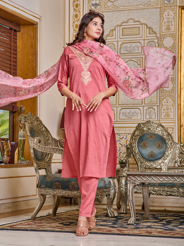 Malishka Women's Pink Chanderi Embroidery Kurta Set With Dupatta