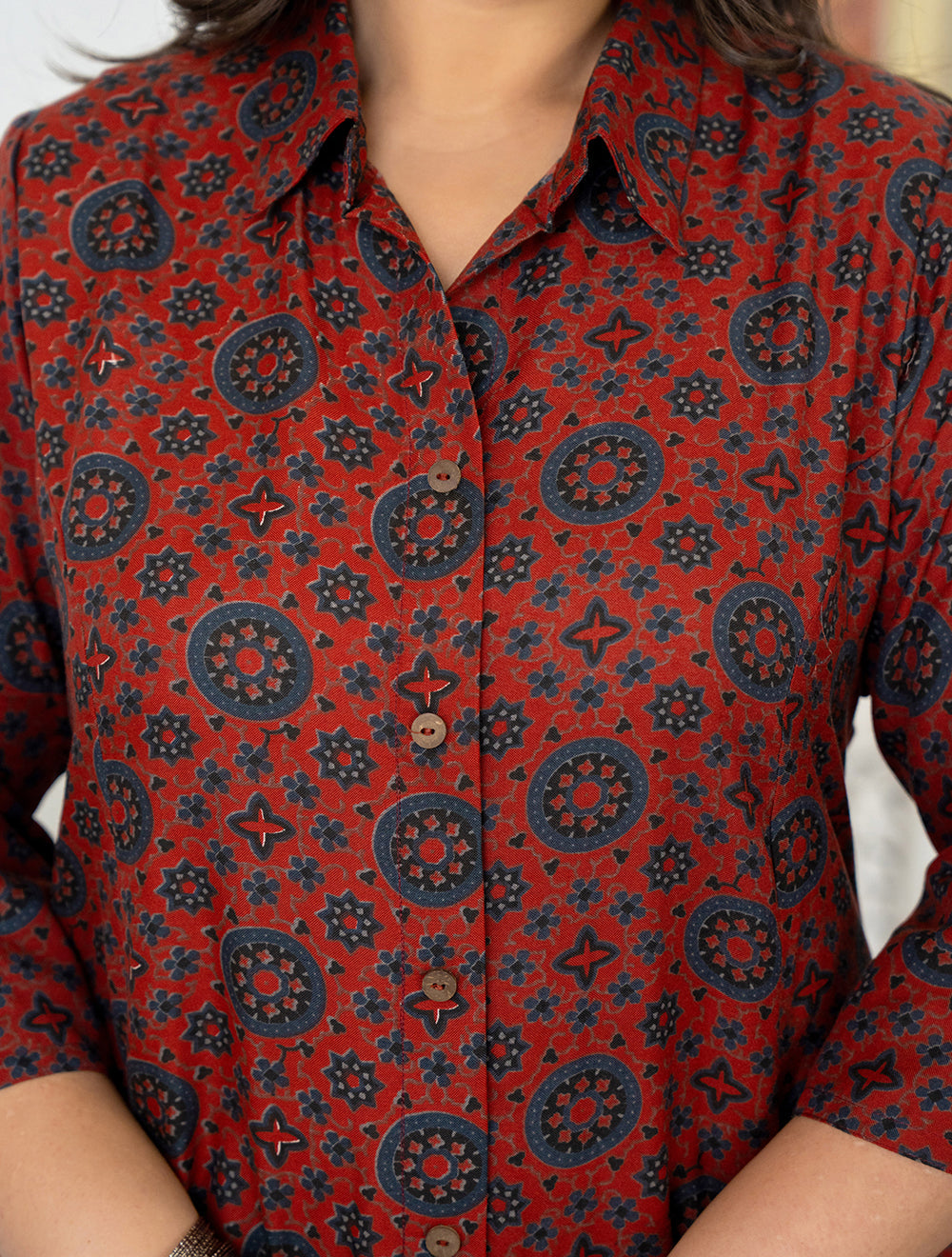 Kaajh Women's Maroon Ajrakh Printed Viscose Rayon Plus Size Kurta