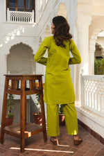 Thumbnail for NOZ2TOZ Women's Knee Length Mandrian Collar Neck 3/4 Sleeves Solid Co-Ords Set - Green - Distacart