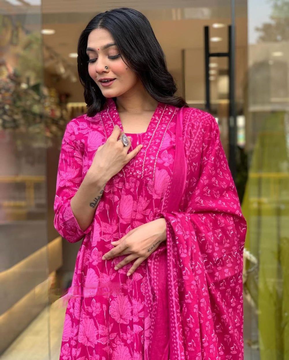 NOZ2TOZ Women Floral Printed Calf Length V Neck Kurti And Palazzo Set With Printed Cotton Dupatta - Pink - Distacart