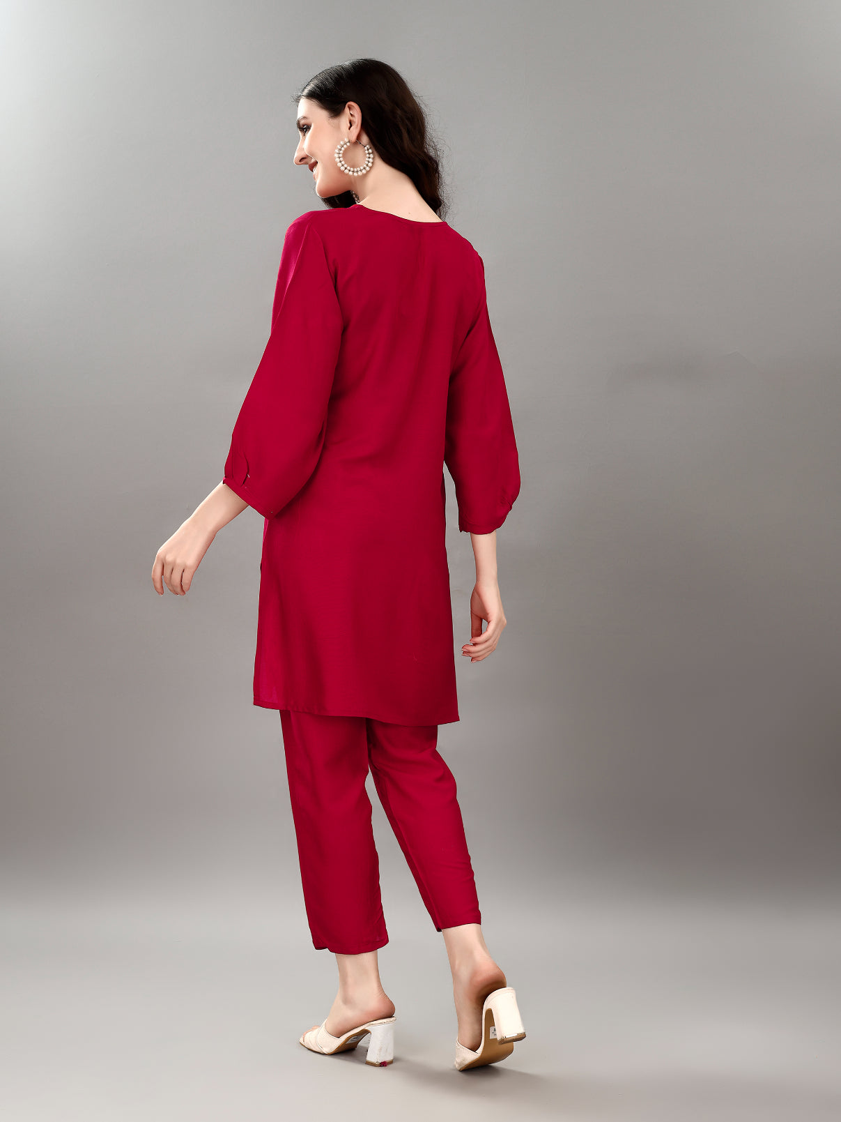 NOZ2TOZ Women's V Neck Knee Length 3/4 Sleeves Solid Rayon Co-Ords Set - Rani