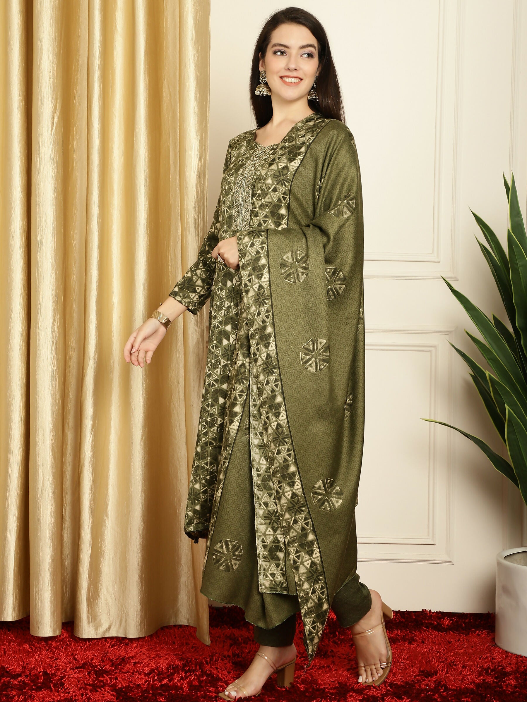 Jyoti Fashion Women's Green Pashmina Floral Digital Printed Kurta with Trouser & Dupatta - Distacart