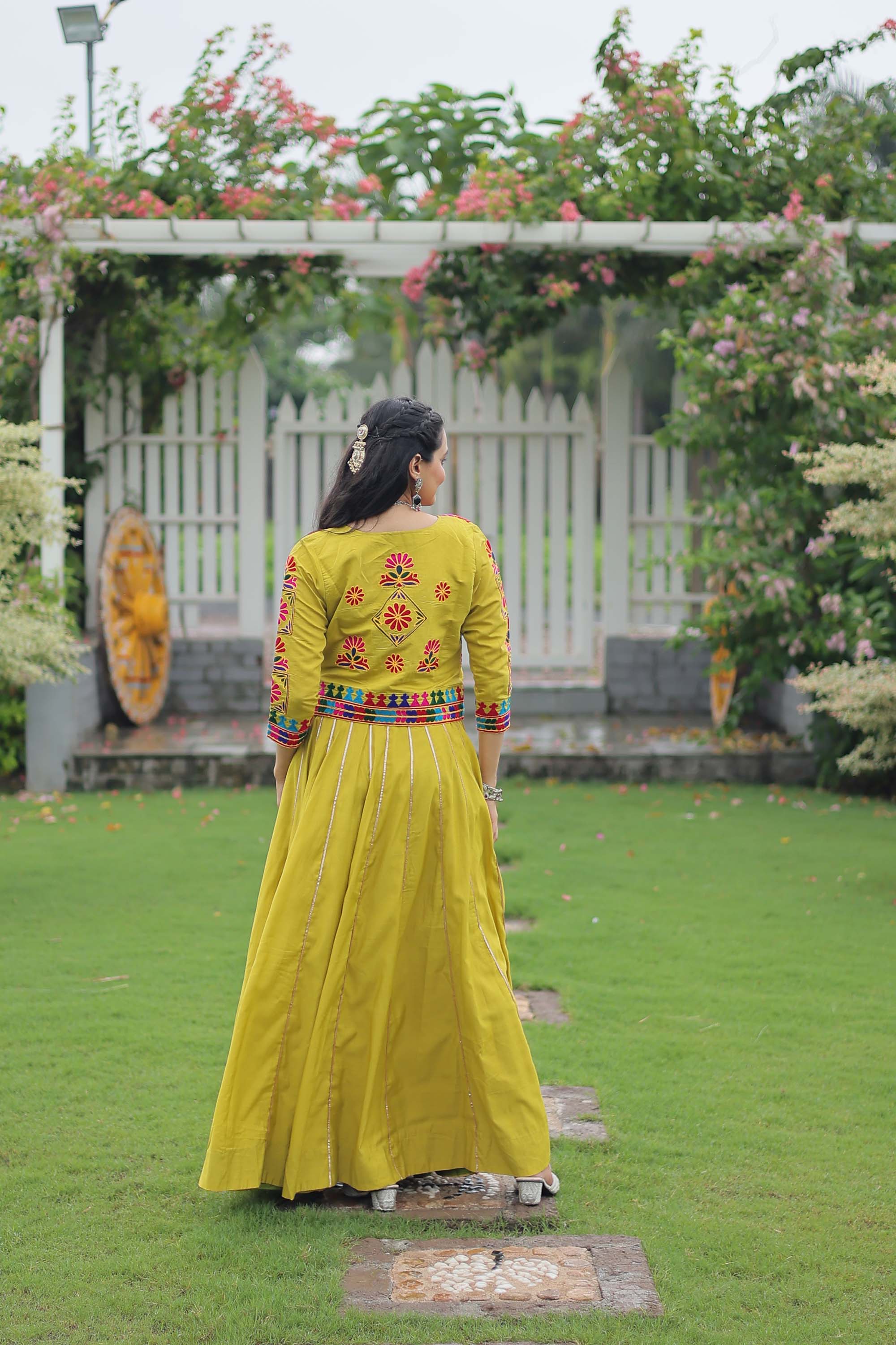 Lorenvalley Fashion Parotgreen Roman Silk with Attractive Gota-Patti Lace Lehenga Choli