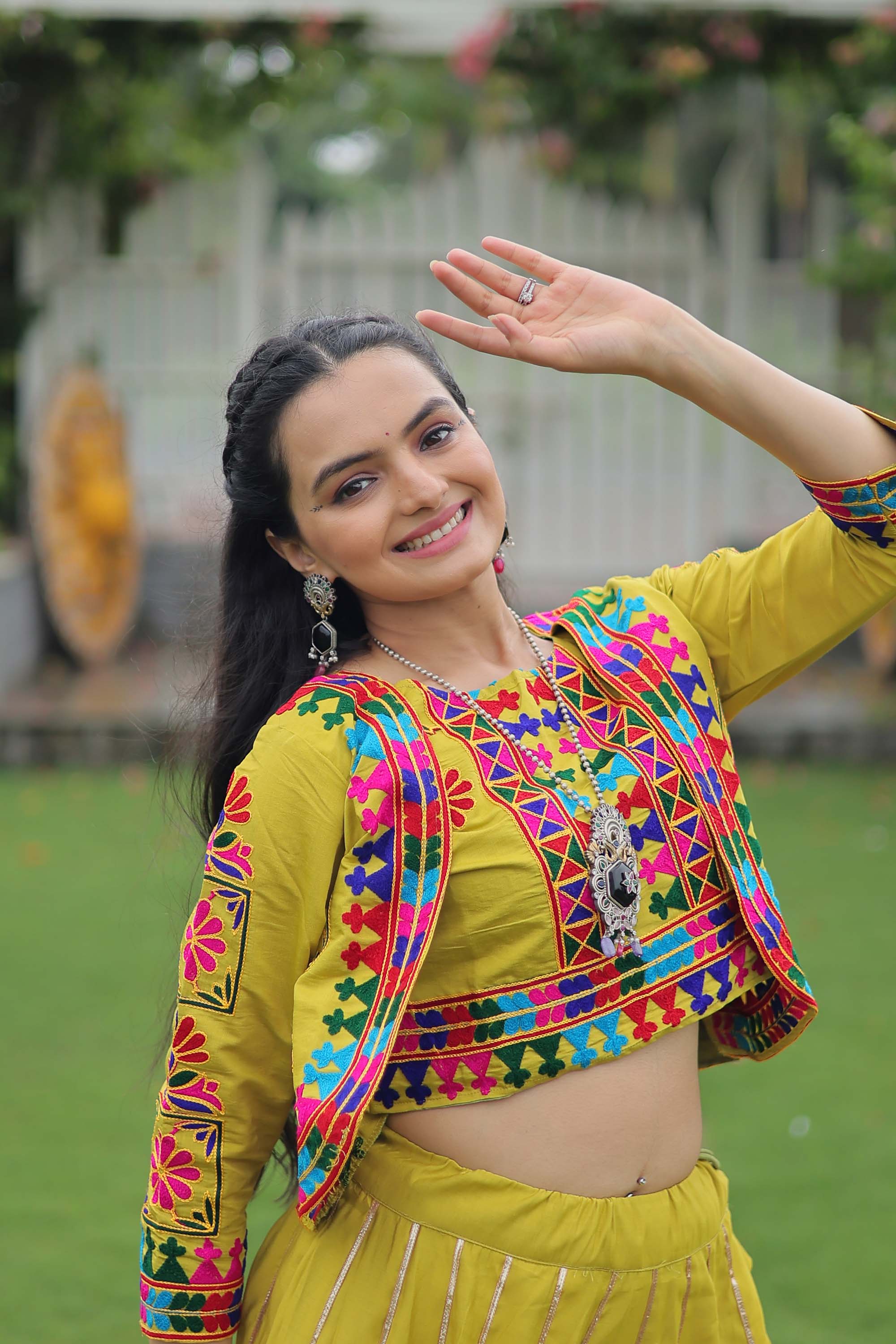 Lorenvalley Fashion Parotgreen Roman Silk with Attractive Gota-Patti Lace Lehenga Choli