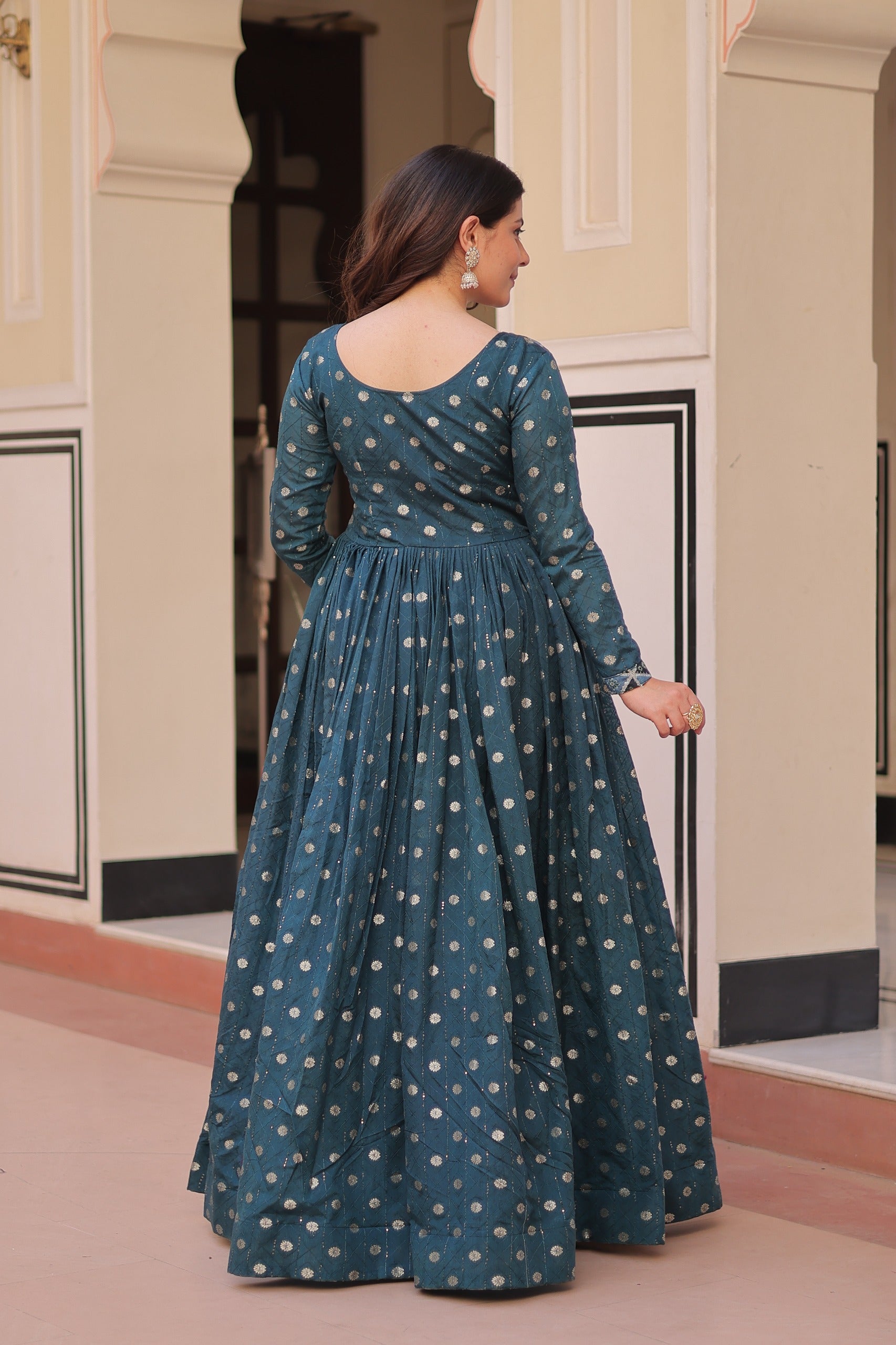 Prazu Fashion Rama Position Print Choli With Staple Jequard Weaving Work Gown