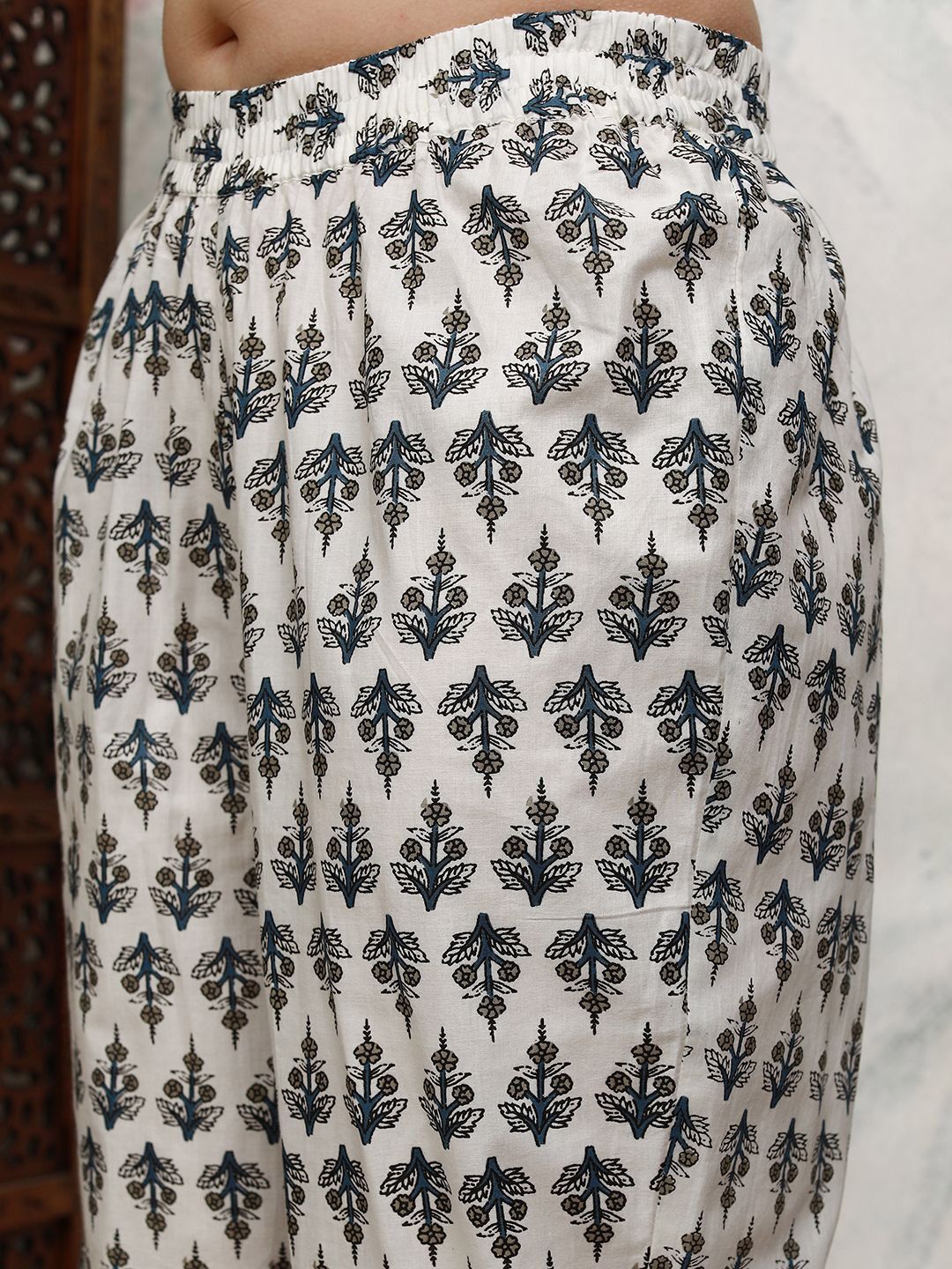 Vishudh Floral Printed A Line Kurta with Trousers - Distacart